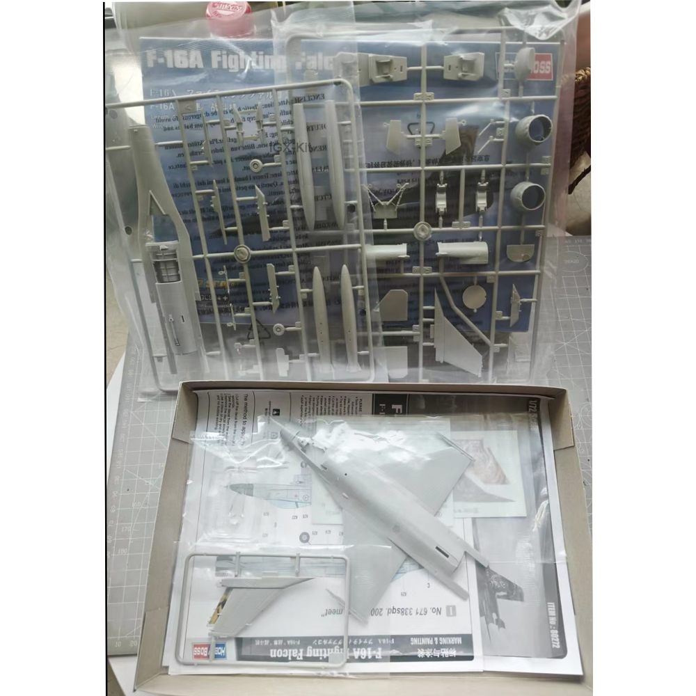 Hobbyboss 80272 1:72 Scale Gen - Model Kit F16 ulasan dan harga