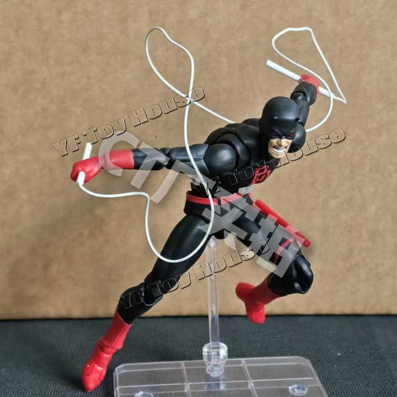 Ct Toys Daredevil Black Mafex  - Model Kit Spiderman ulasan dan harga