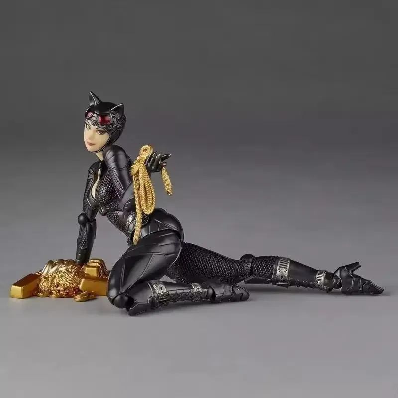15cm Kaiyodo Revoltech Catwoma - Model Kit Batman ulasan dan harga